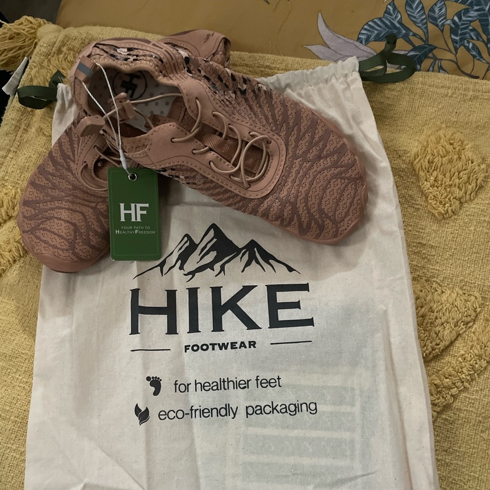 Hike Footwear Lorax Leopard Barefoot, size 39